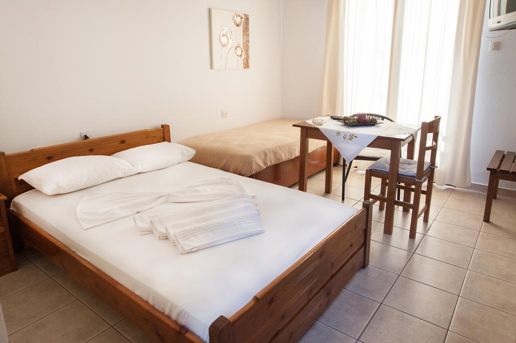 Hotel Platanidia Екстериор снимка